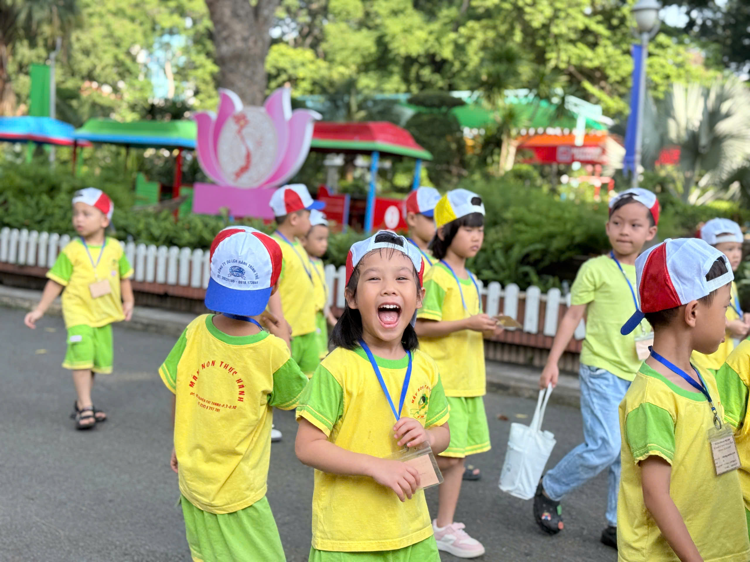 🌿🚂 KHÁM PHÁ THẾ GIỚI THIÊN NHIÊN TẠI THẢO CẦM VIÊN 🐘🦒🌞