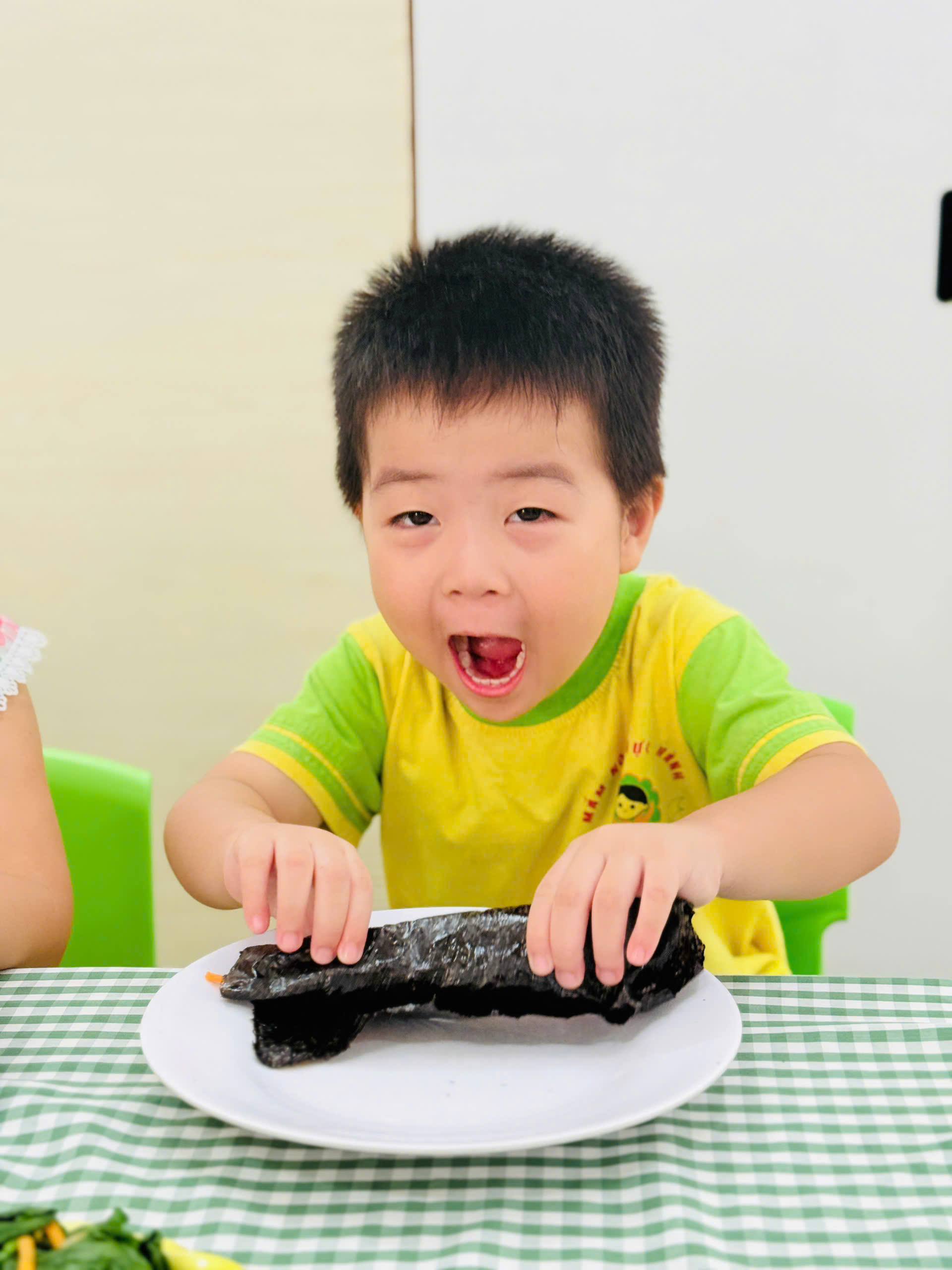 TUẦN LỄ DINH DƯỠNG: HÀNH TRÌNH KHÁM PHÁ “SIÊU NĂNG LỰC” TỪ ĐỒ ĂN CỦA MẦM NON THỰC HÀNH